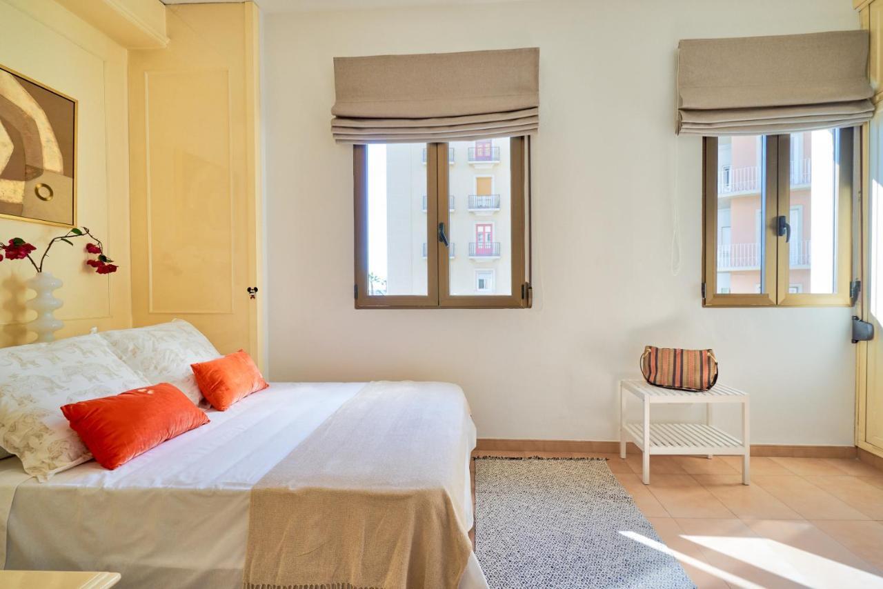 Apartamento En Centro Ciudad Con Vistas Al Mar Malaga Bagian luar foto