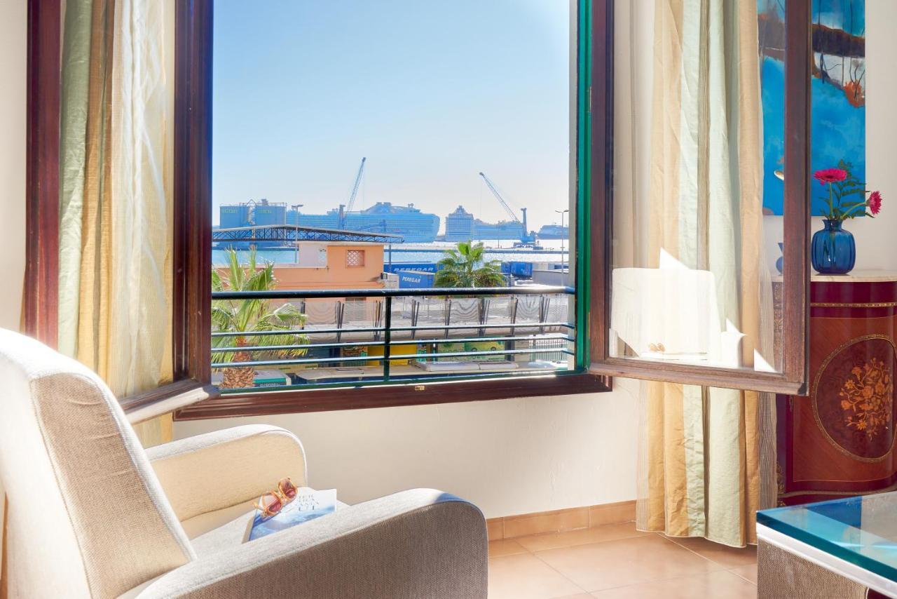 Apartamento En Centro Ciudad Con Vistas Al Mar Malaga Bagian luar foto