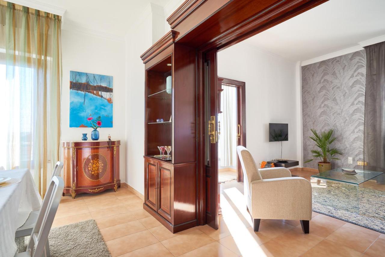 Apartamento En Centro Ciudad Con Vistas Al Mar Malaga Bagian luar foto