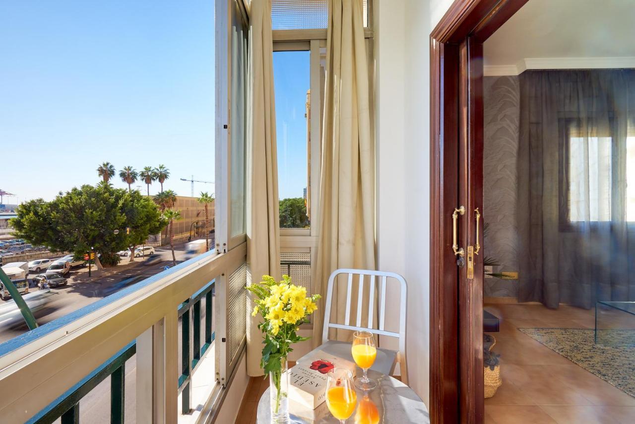 Apartamento En Centro Ciudad Con Vistas Al Mar Malaga Bagian luar foto