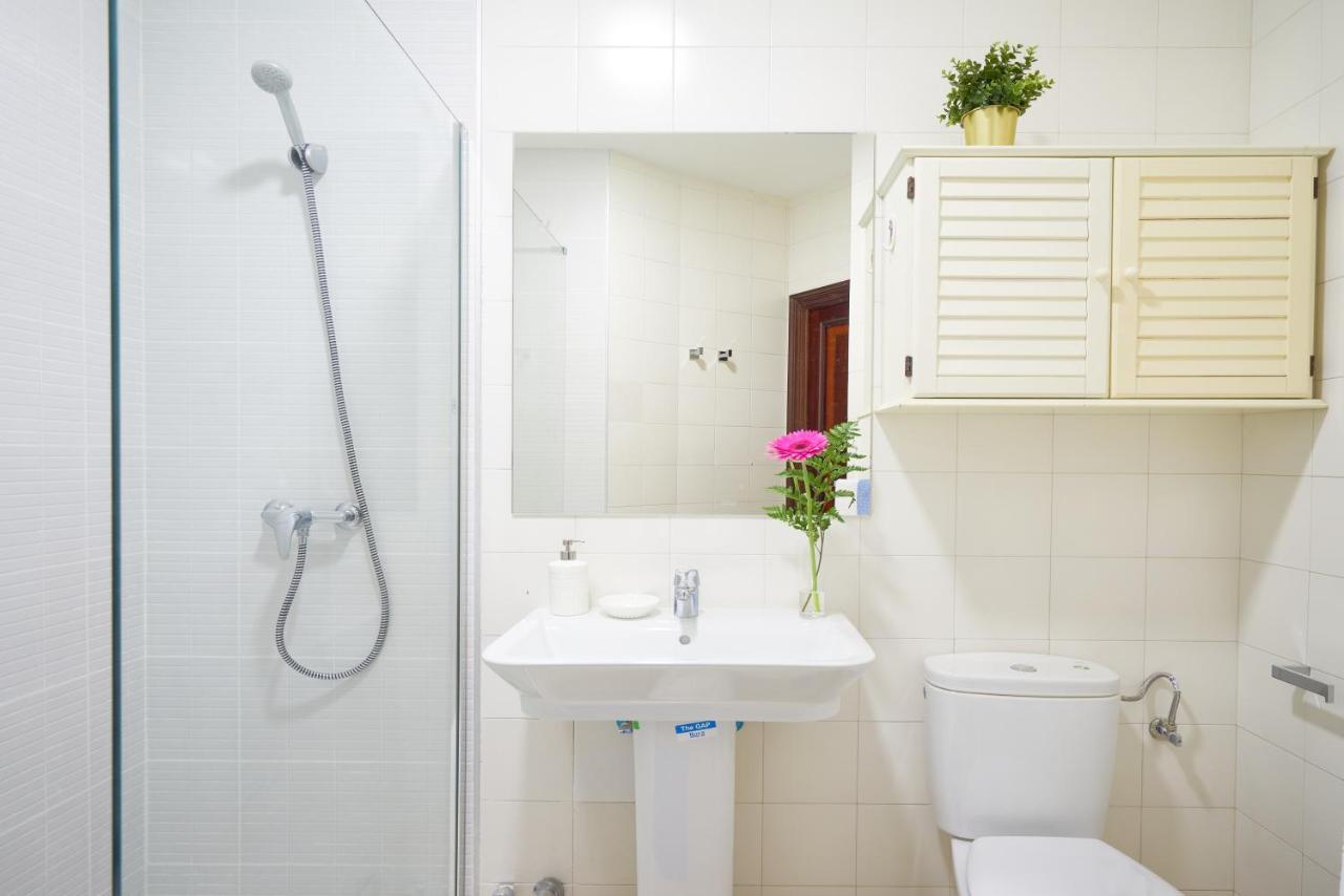 Apartamento En Centro Ciudad Con Vistas Al Mar Malaga Bagian luar foto